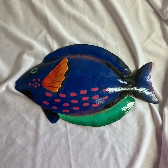Colorful Fish Wall Decor - Picture 3 of 10